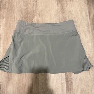 Lululemon grey athletic skirt